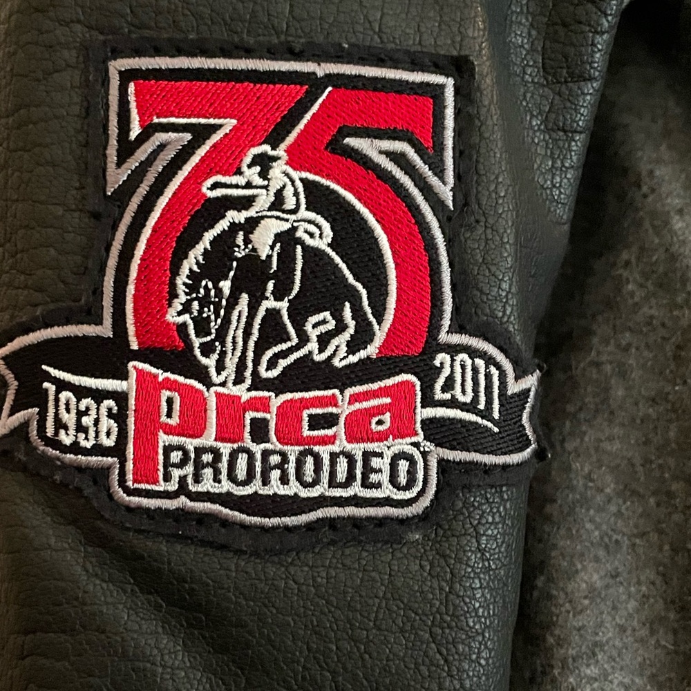 2011 NFR Rodeo Jacket - Picture 7 of 8